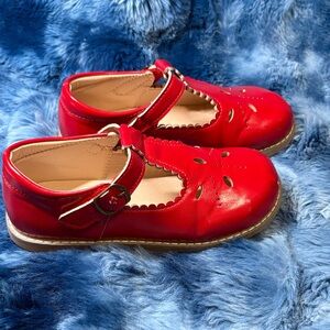 Girls size 2 red Mary Jane dress shoes